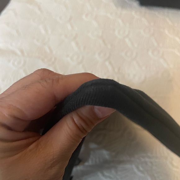 EUC YSL Black and Gold Tote Bag - Picture 4 of 7